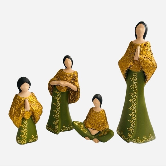 Ecuadorean Gift Ceramic Praying Dolls in colors of green, gold. 13”, 9”, 7”, 5” - Picture 2 of 9